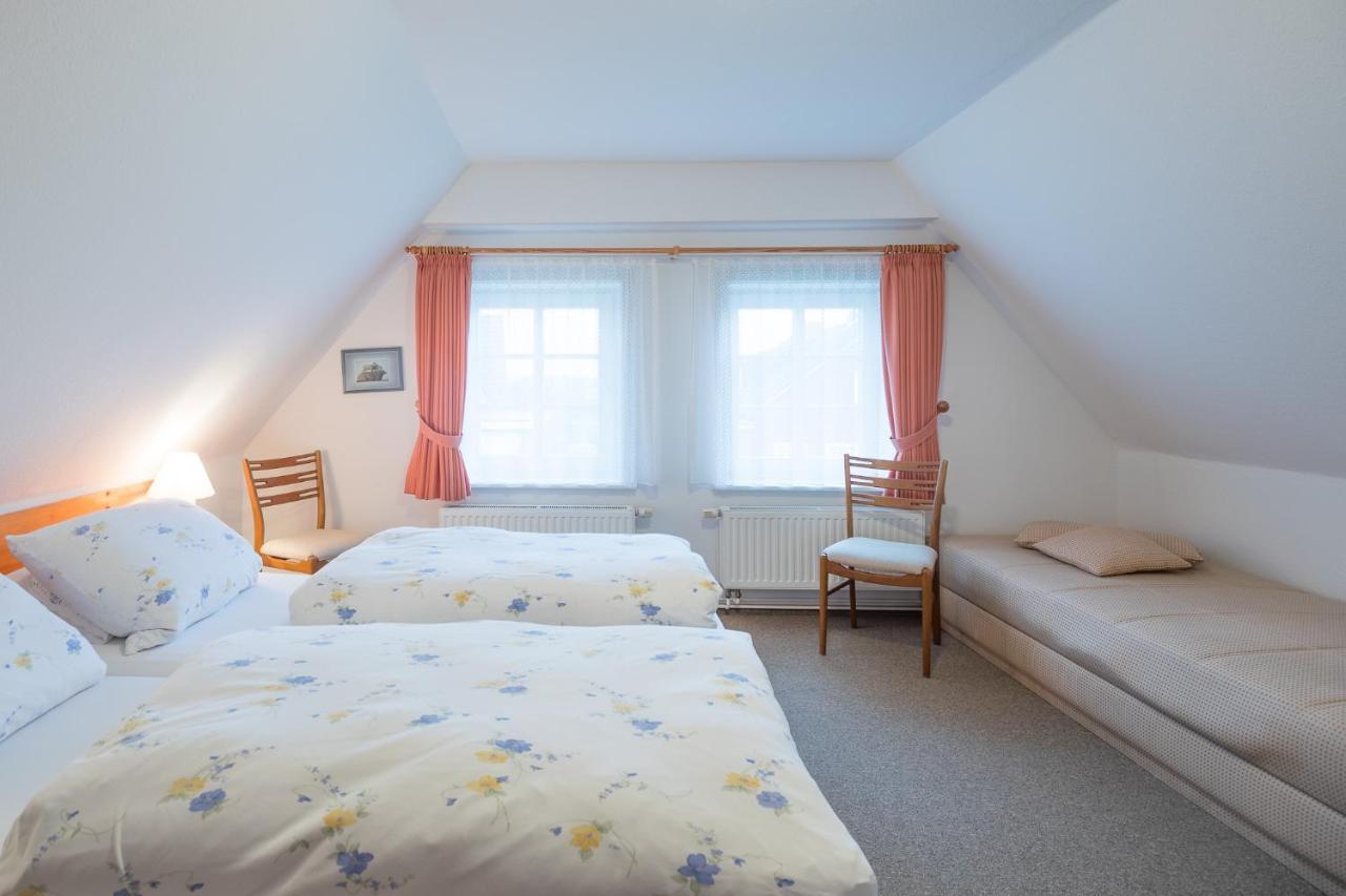 Direkt Am Deich - Ferienwohnung Amrum Im Gaestehaus Am Badedeich Dagebüll Buitenkant foto
